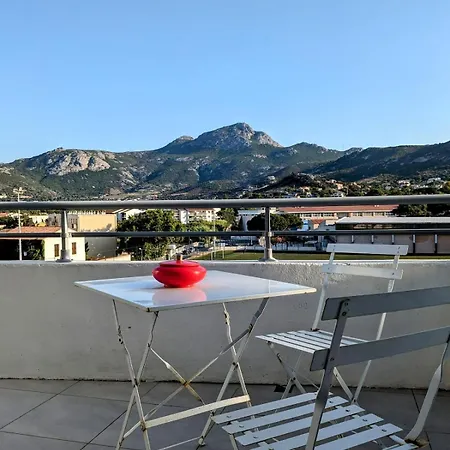 Spacieux En Centre Calvi (Corsica)